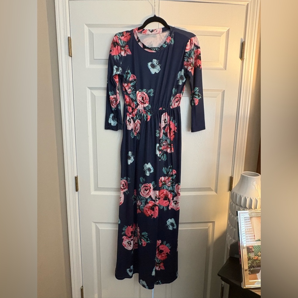 Navy Floral Long Sleeve Maxi Dress - Picture 2 of 2